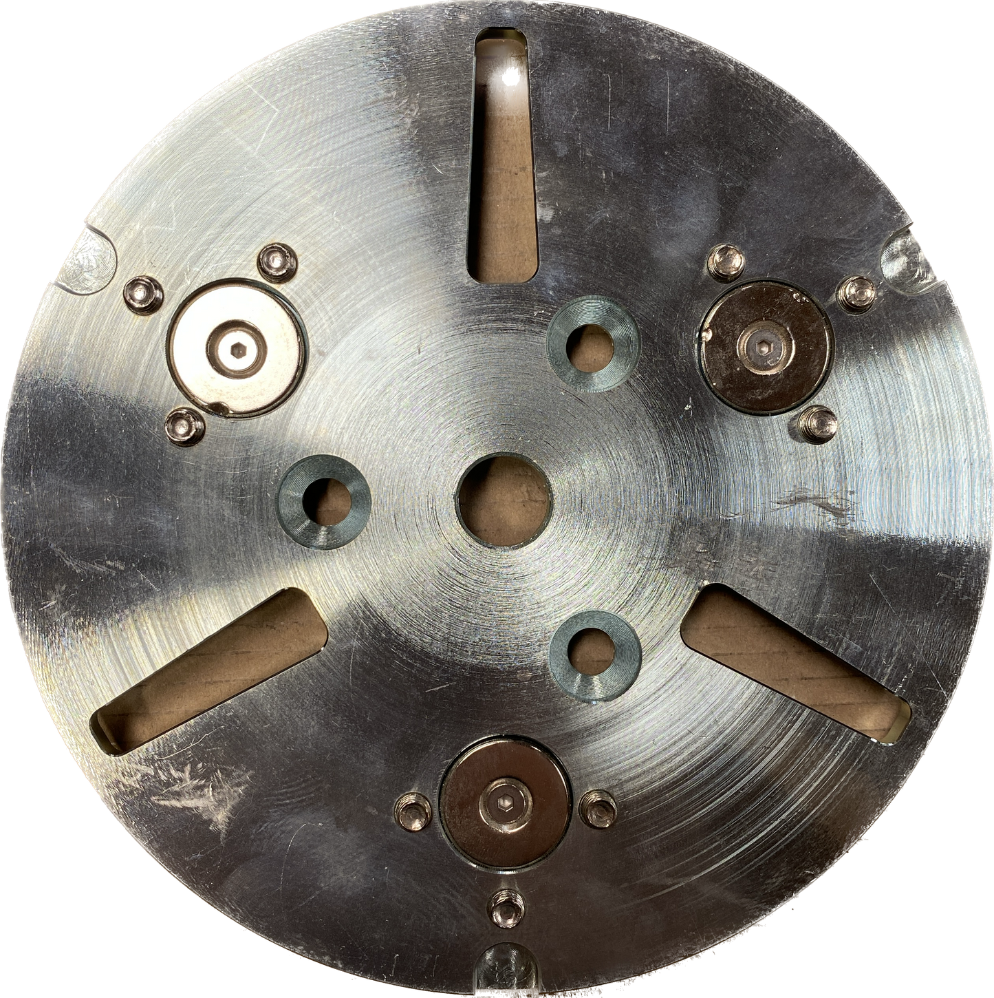 Chrome diamond mounting plate